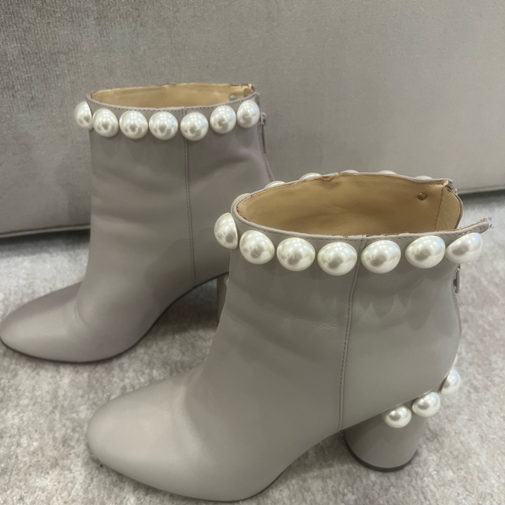 Katy Perry gray booties